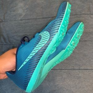 BRAND NEW. Nike Zoom Rival Mid Distance Spike